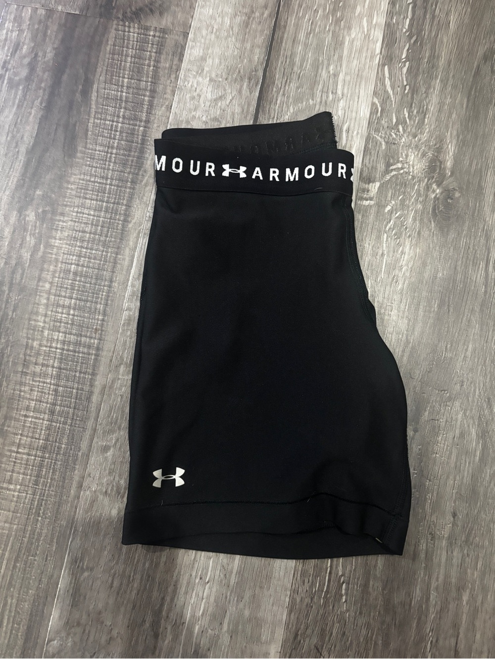 Medium Under Armour Black Women's Compression Bike Shorts with Logo Waistband